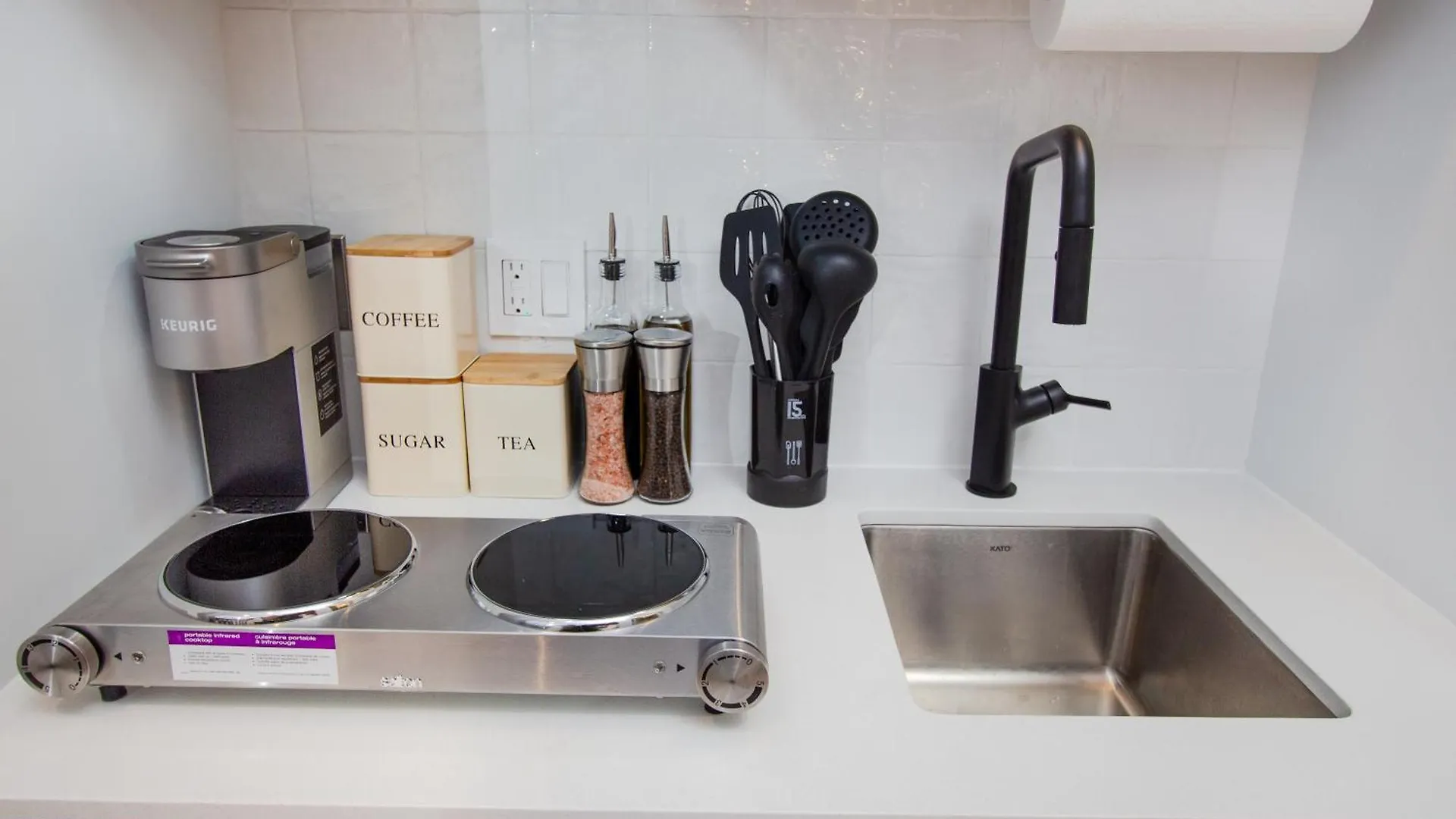 Studio #8 - Self Check-In - Plateau - St-Denis Montreal Apartment