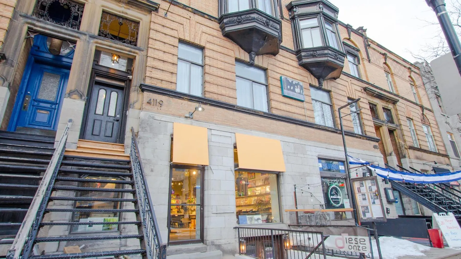Apartment Studio #8 - Self Check-In - Plateau - St-Denis Montreal
