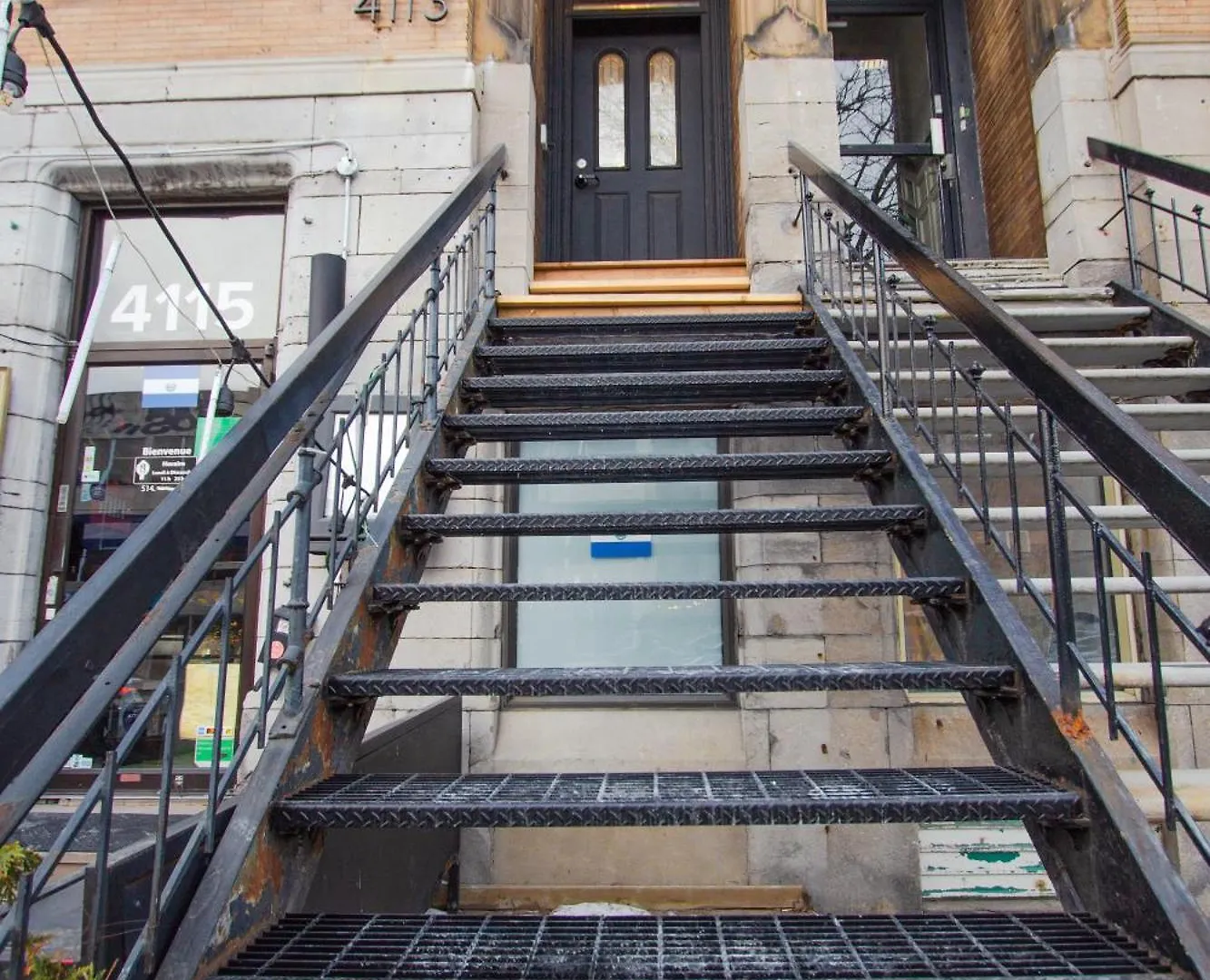 Apartment Studio #8 - Self Check-In - Plateau - St-Denis Montreal
